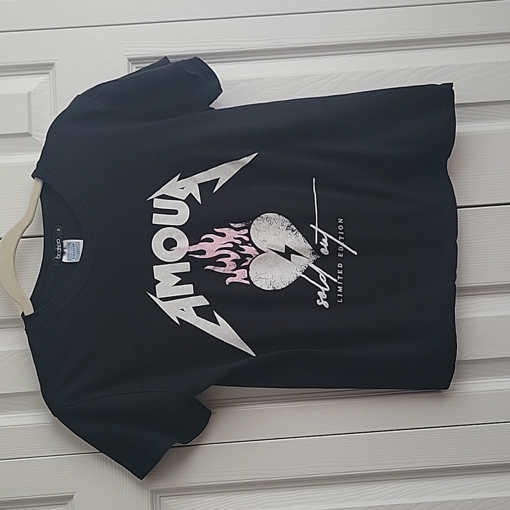 Boohoo "Amour" t-shirt